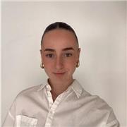 Estudiante de grado, con muchas ganas para ayudar a reforzar a niñ@s con sus estudios.